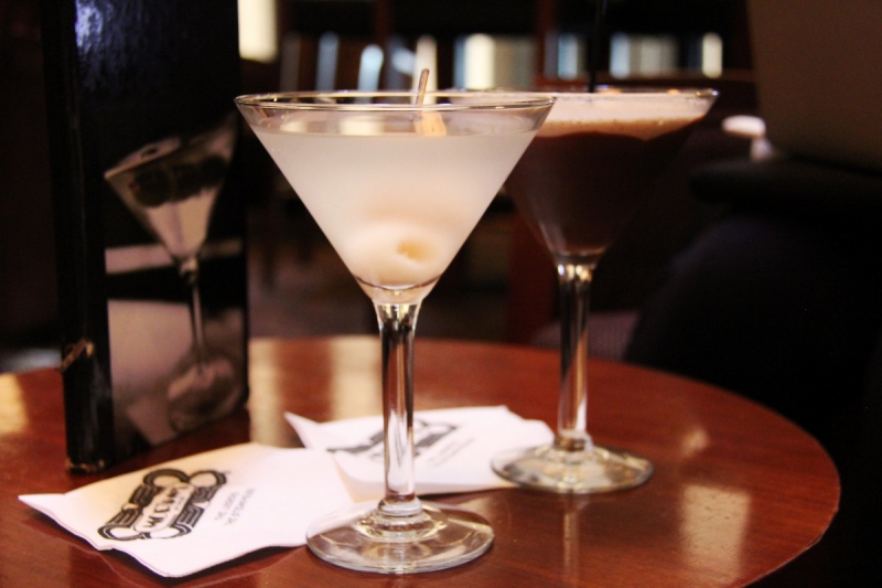 boite-nuit-SIGALE-min_martini_bar_lychee_chocolate_alcohol_liquor_happy_hour_happy-910161